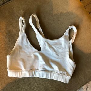 Alo YOGA Peak Bra - white